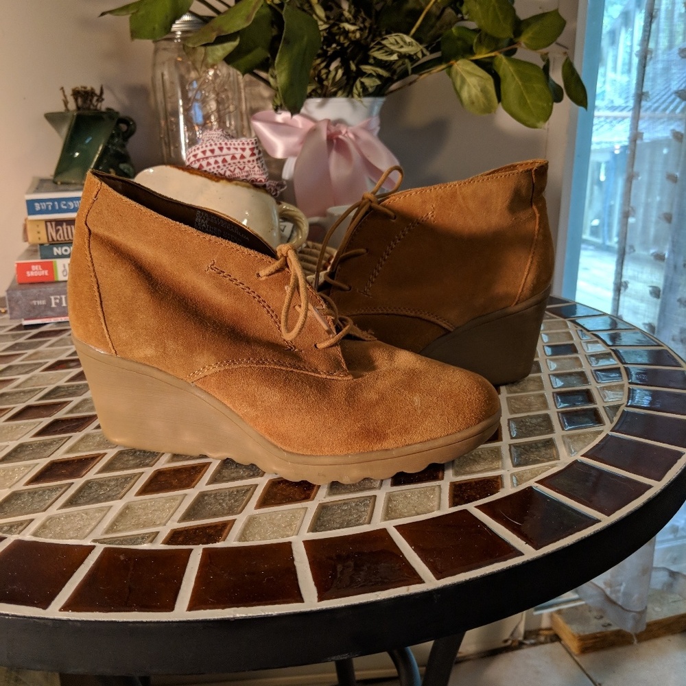 Tan heeled booties